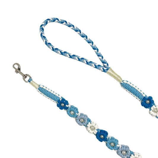 Azure Drift Ombre | 25-Flower Handwoven Decorative Dog Leash